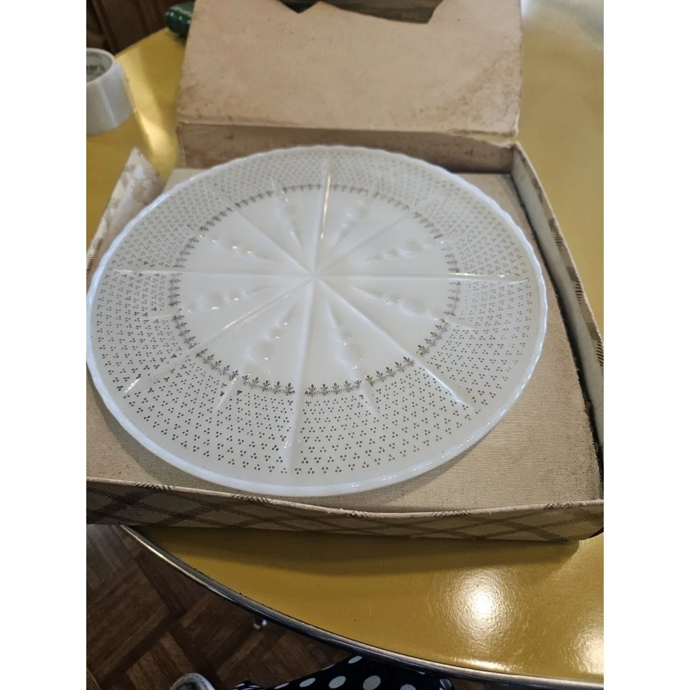Vintage Anchorglass  Ivory White Glass Footed Cake Plate w 22 K Gold  10